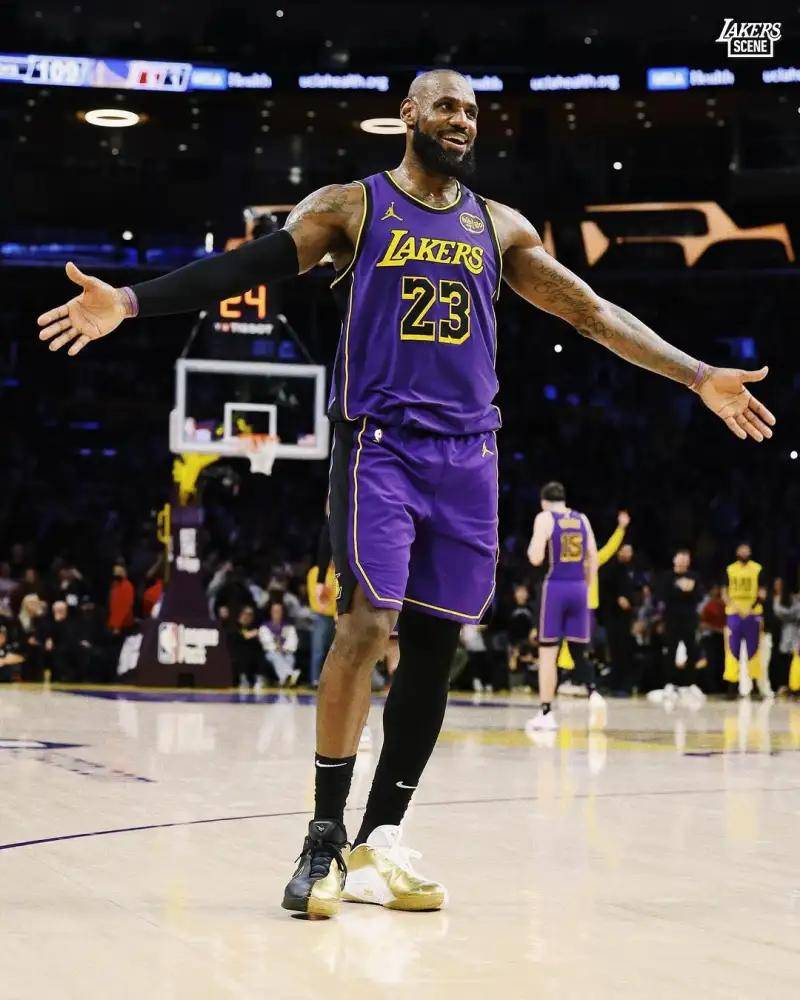 意甲-萨勒马科尔斯破门莱奥点射 米兰2-2平帕尔马